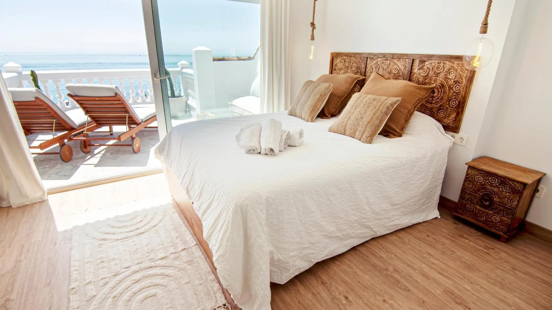 Mara'S Apartments Torremolinos Seaviews - First Line Beach - Duplex Penthouse